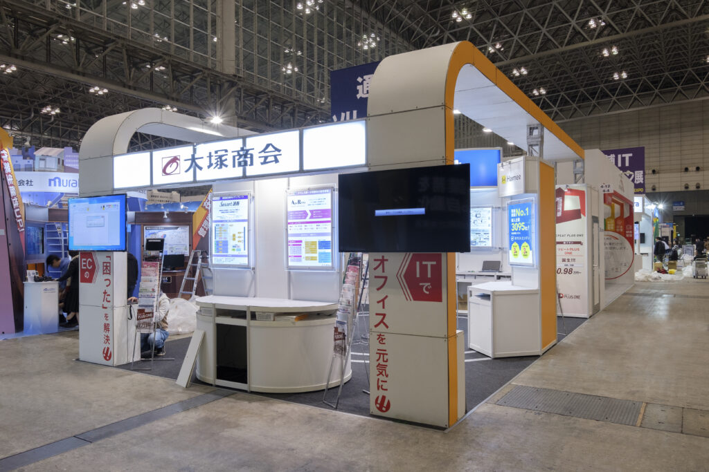 ブース奥に進むにつれて、様々な情報を得ることができるレイアウト